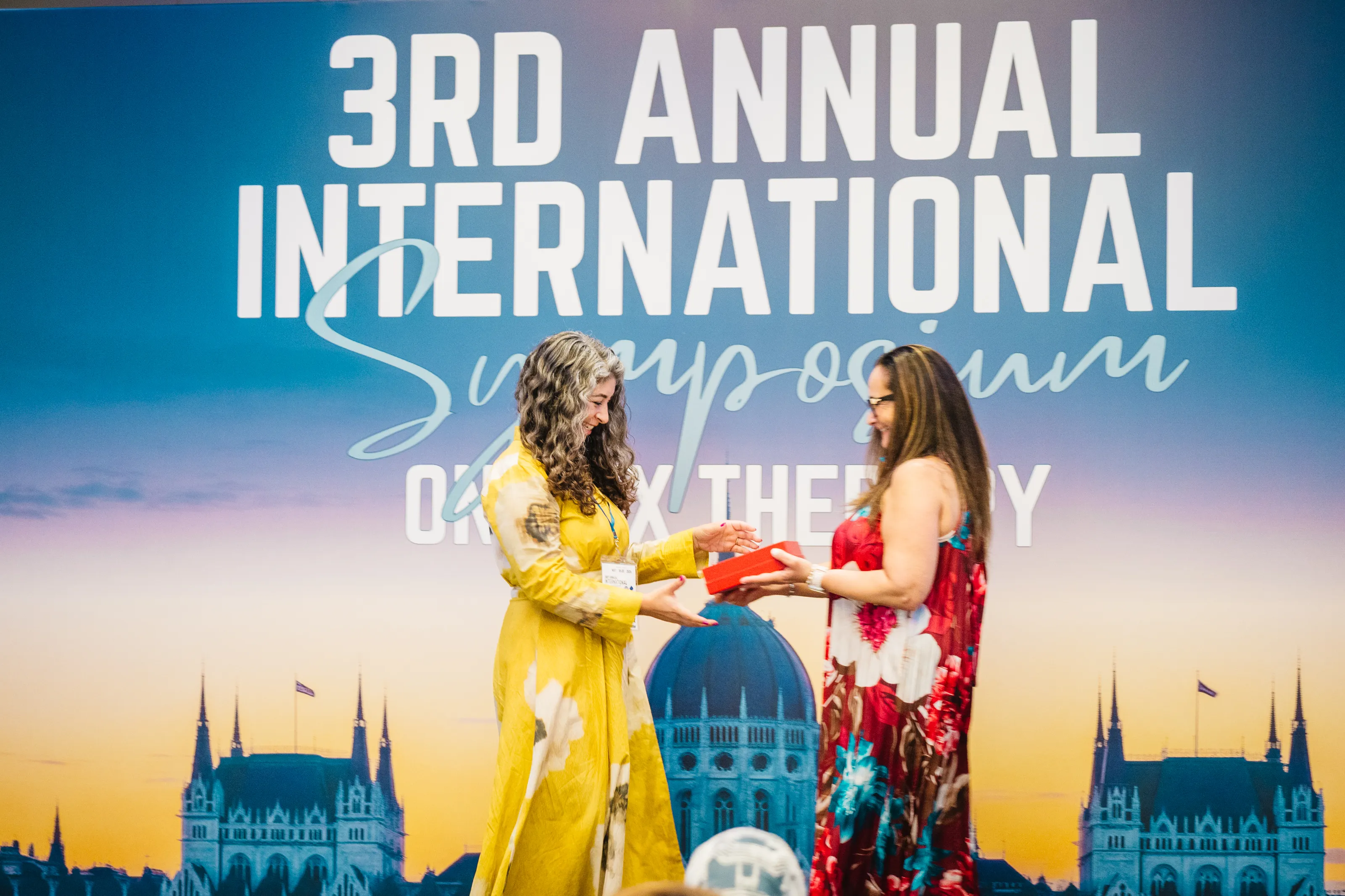 Mariam Aziz receives Digital Media Award